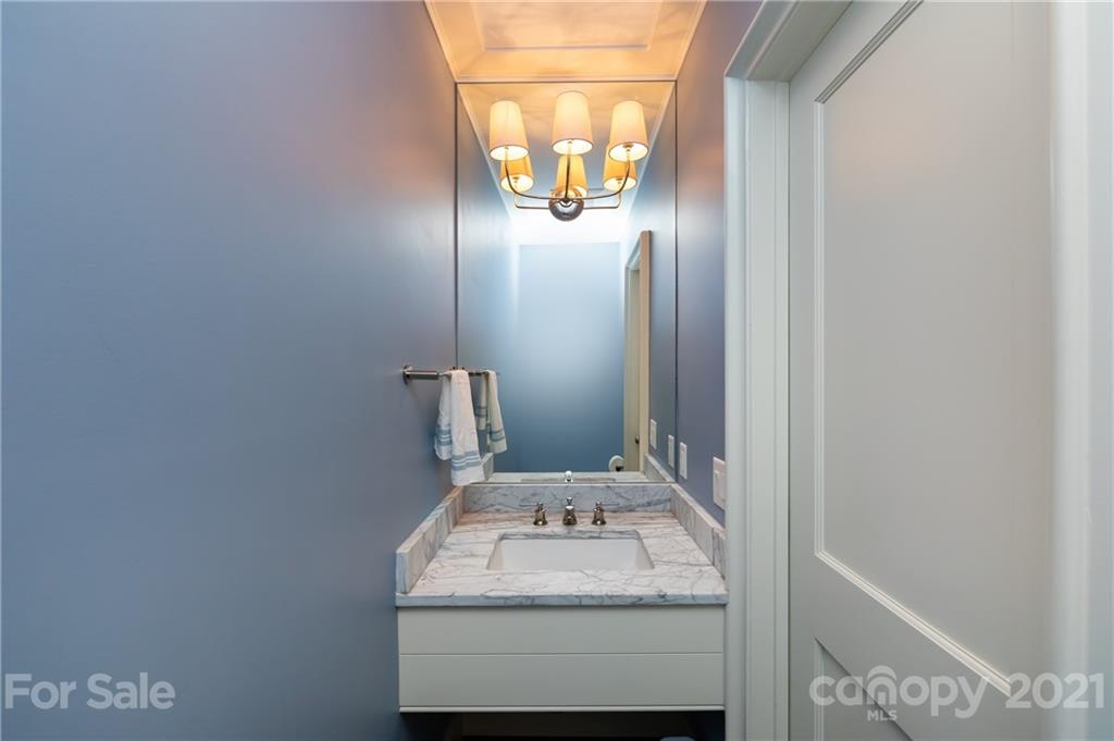 225 Tranquil Avenue Charlotte NC 28209