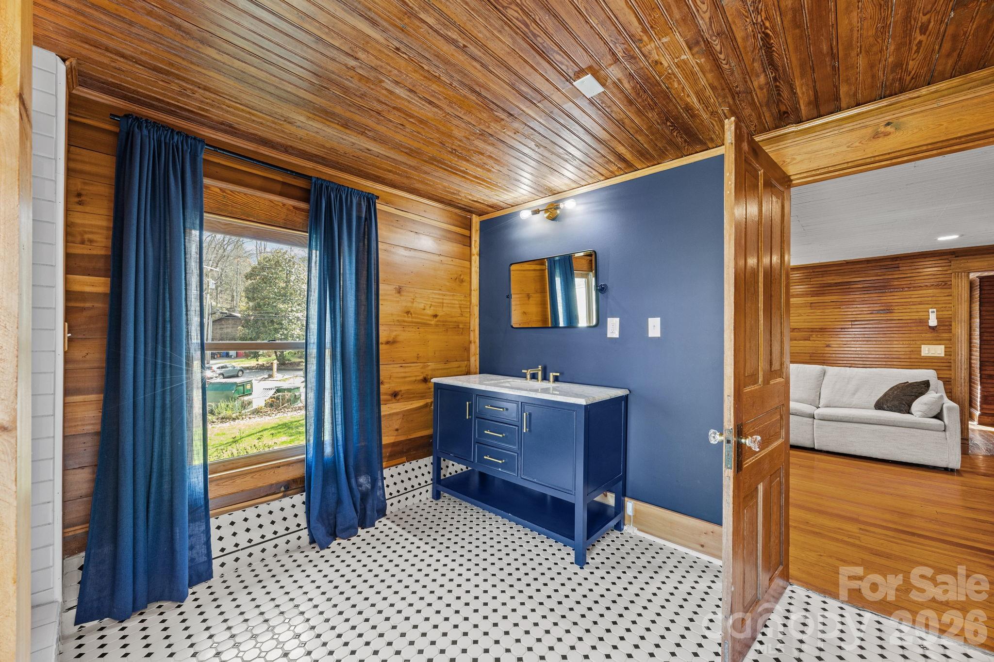 615 Rose Hill Road Asheville NC 28803