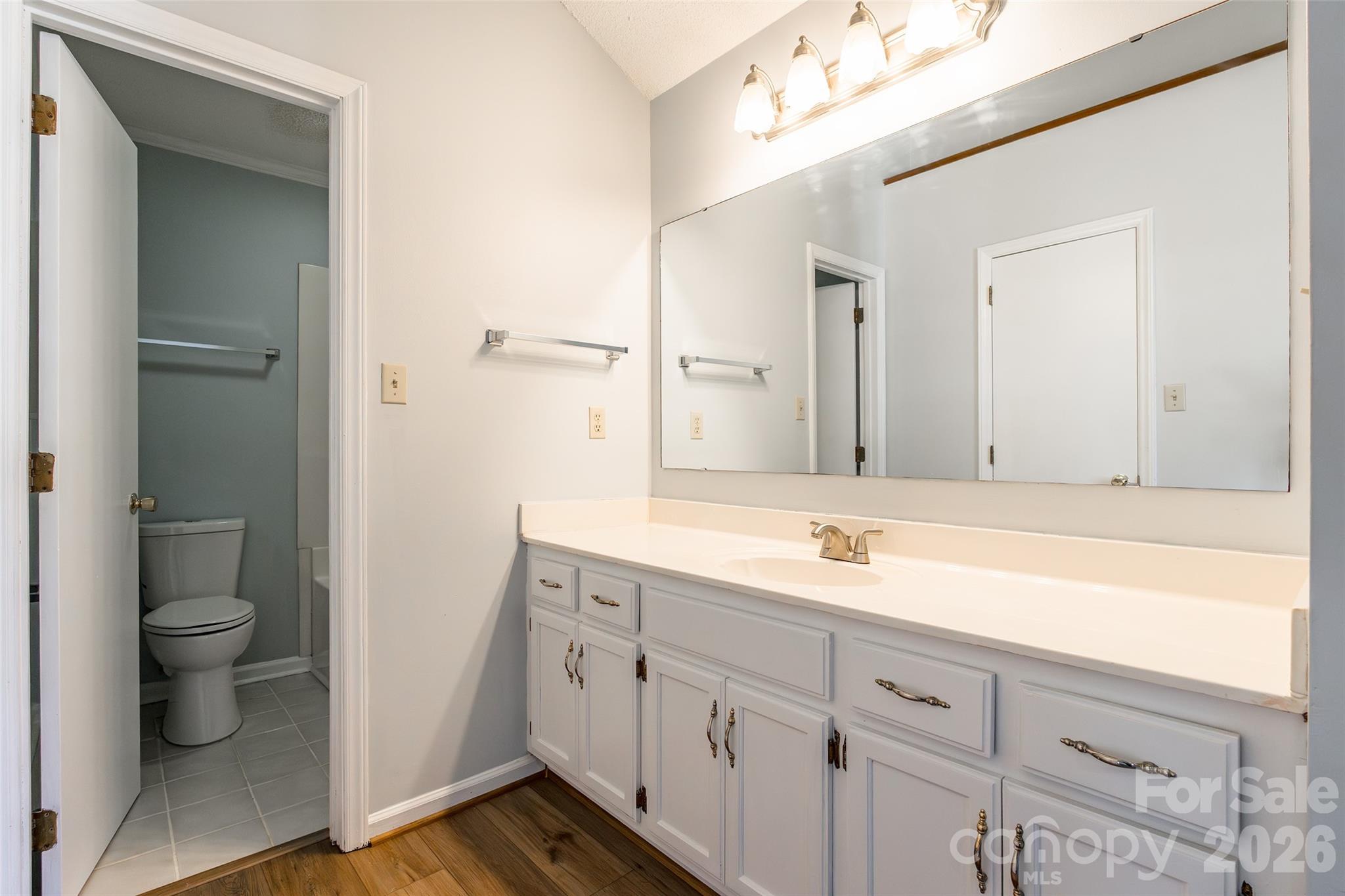 7225 Mcteal Place Charlotte NC 28262