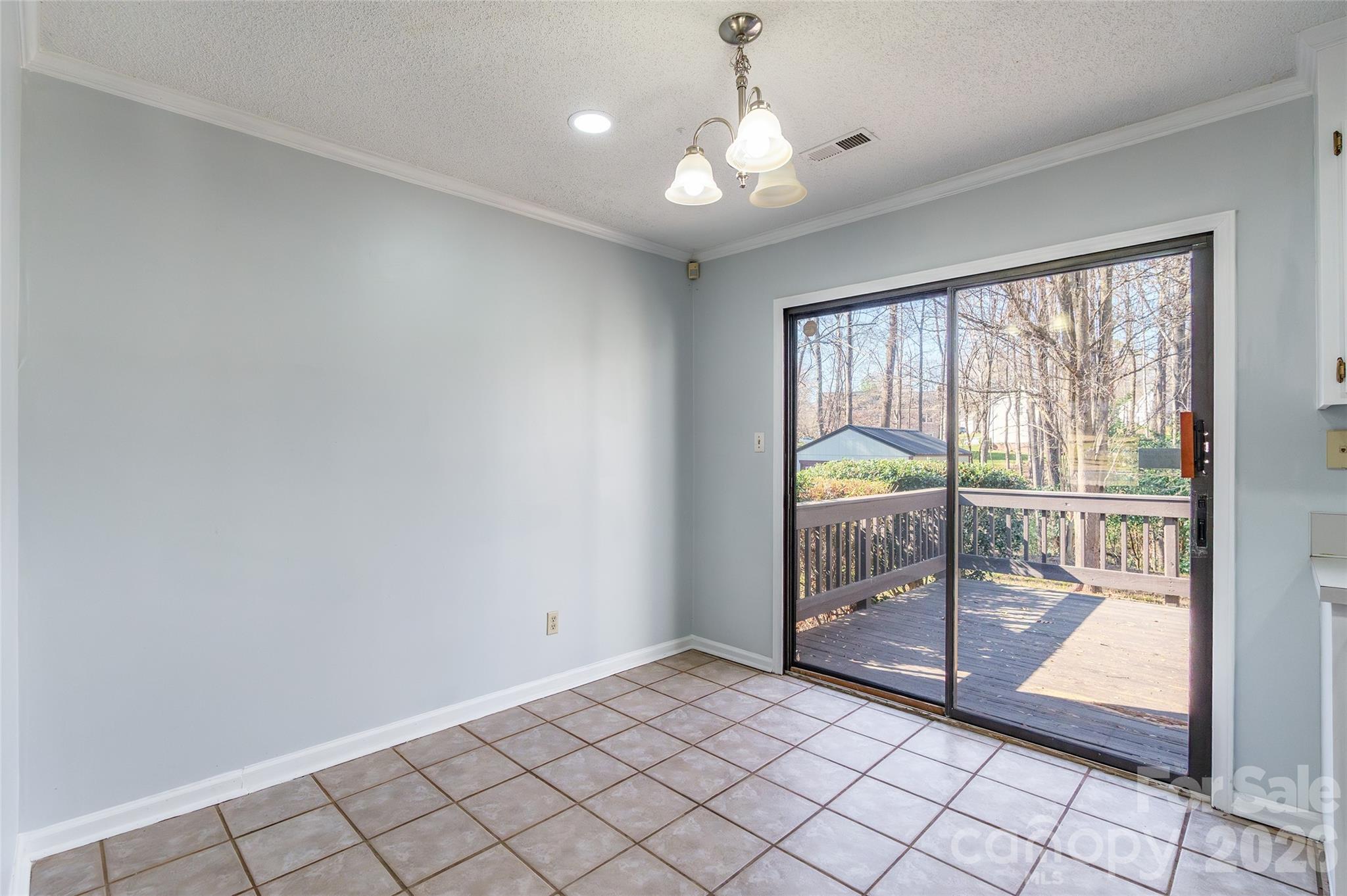 7225 Mcteal Place Charlotte NC 28262