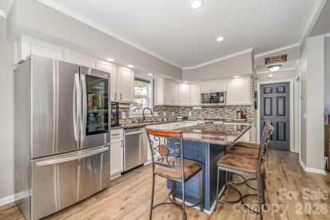 132 Eagle Drive New London NC 28127