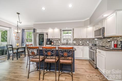 132 Eagle Drive New London NC 28127