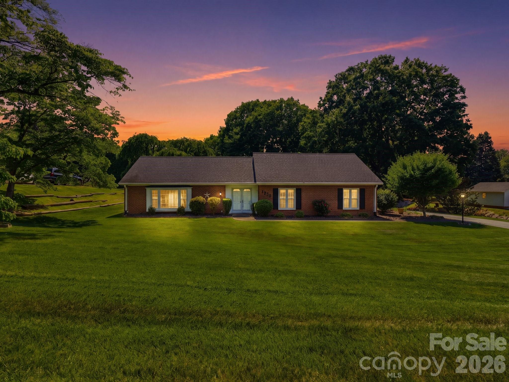 1020 Longreen Drive Kernersville NC 27284