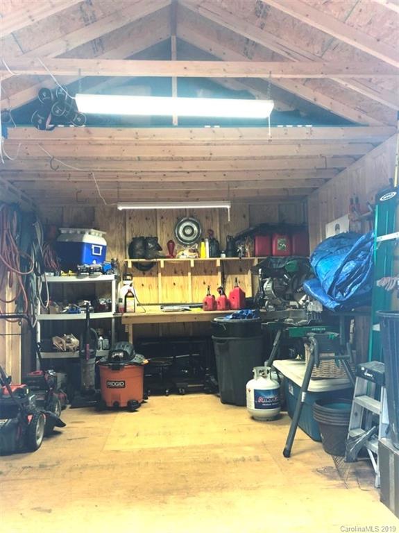 518 Jl Lane Newland NC 28657