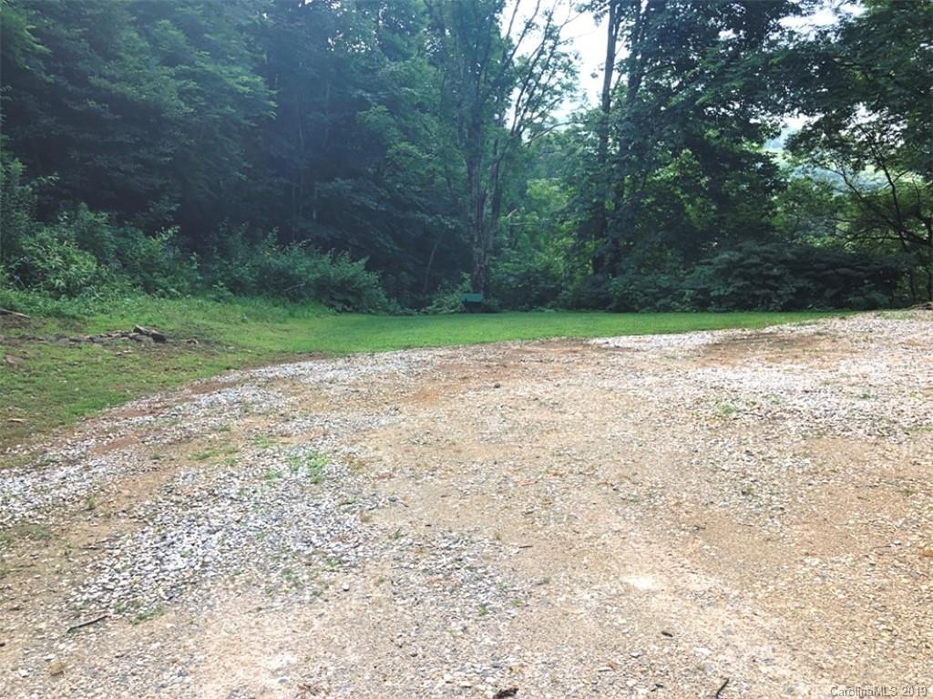 518 Jl Lane Newland NC 28657