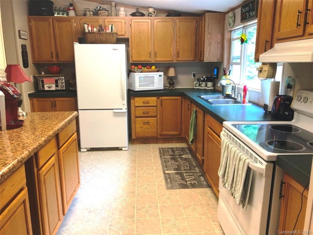 518 Jl Lane Newland NC 28657