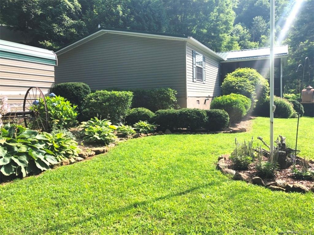518 Jl Lane Newland NC 28657