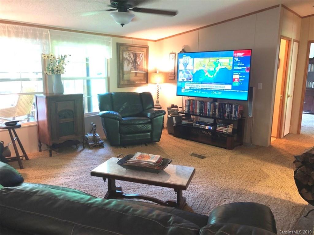 518 Jl Lane Newland NC 28657