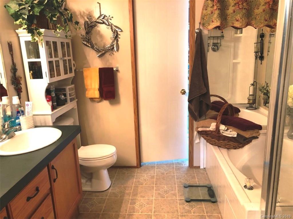 518 Jl Lane Newland NC 28657