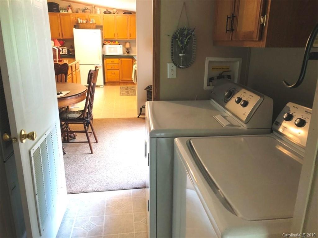 518 Jl Lane Newland NC 28657