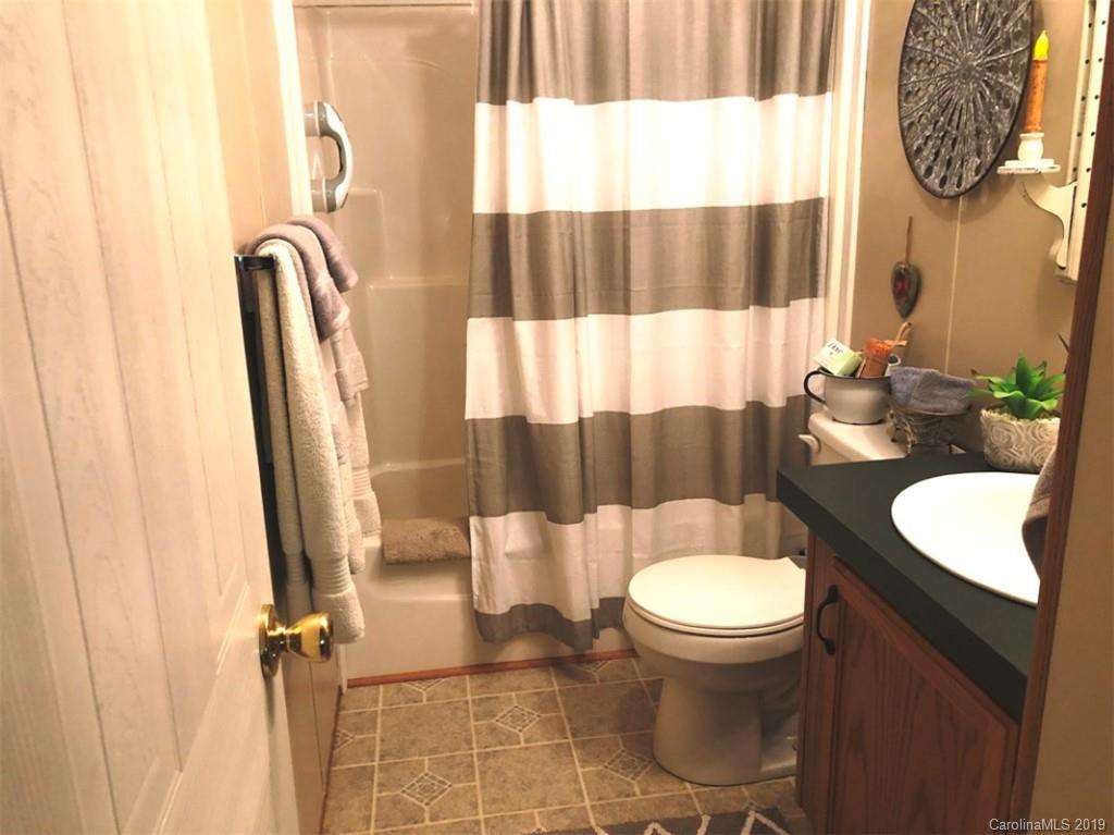 518 Jl Lane Newland NC 28657