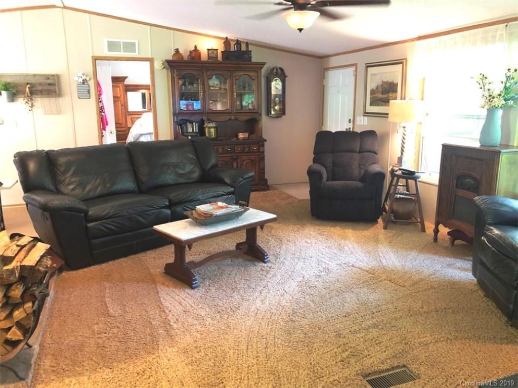 518 Jl Lane Newland NC 28657