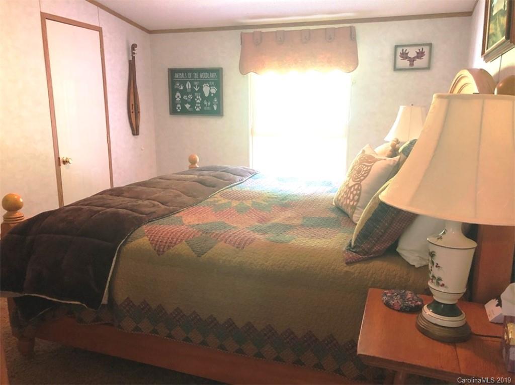 518 Jl Lane Newland NC 28657