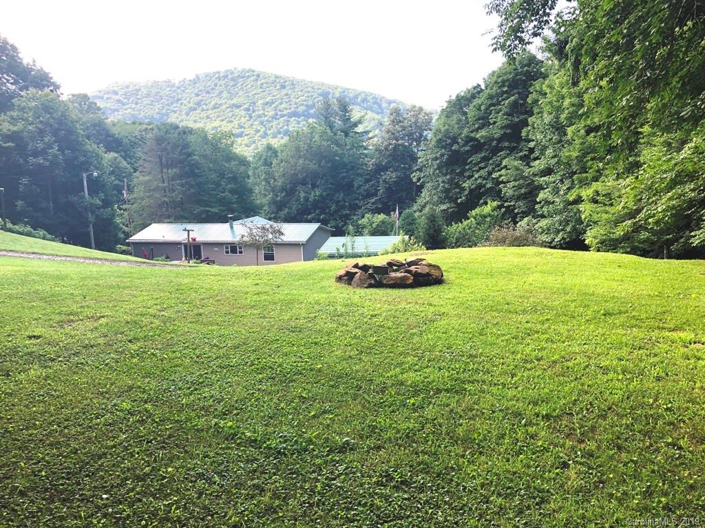 518 Jl Lane Newland NC 28657