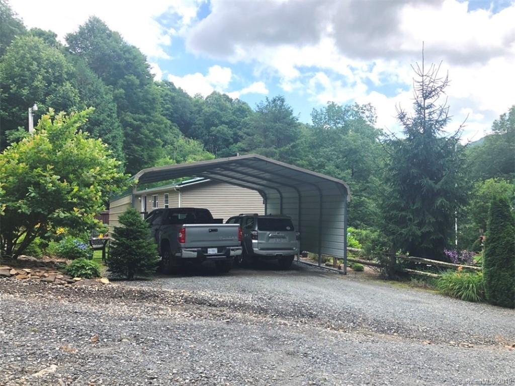 518 Jl Lane Newland NC 28657