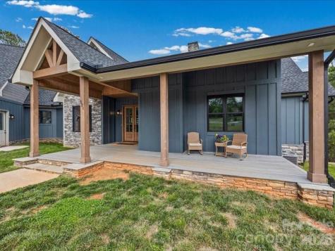 521 Rosebush Lane Clover SC 29710