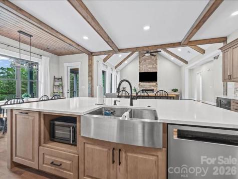 521 Rosebush Lane Clover SC 29710