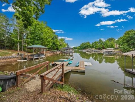 521 Rosebush Lane Clover SC 29710