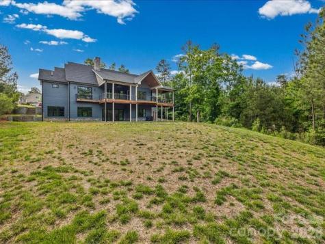 521 Rosebush Lane Clover SC 29710