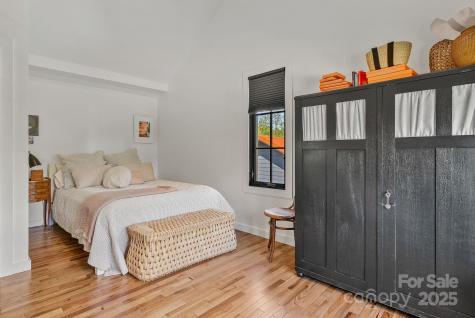 52 Malvern Walk Asheville NC 28806