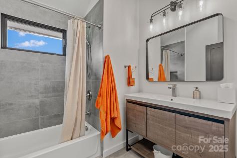 52 Malvern Walk Asheville NC 28806