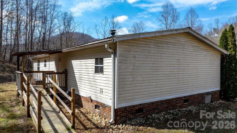 1922 Zacks Fork Road Lenoir NC 28645
