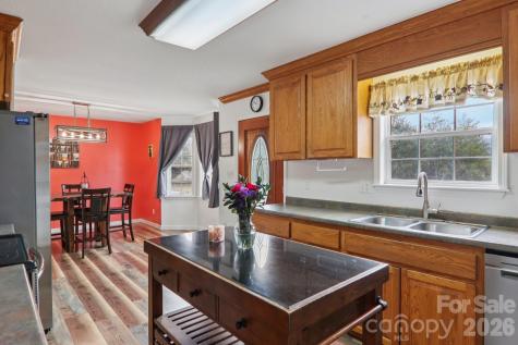 130 Crestview Street Canton NC 28716