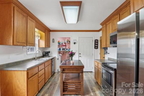 130 Crestview Street Canton NC 28716