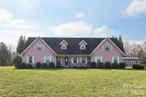 130 Crestview Street Canton NC 28716