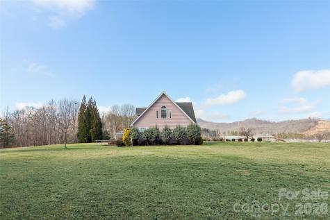 130 Crestview Street Canton NC 28716