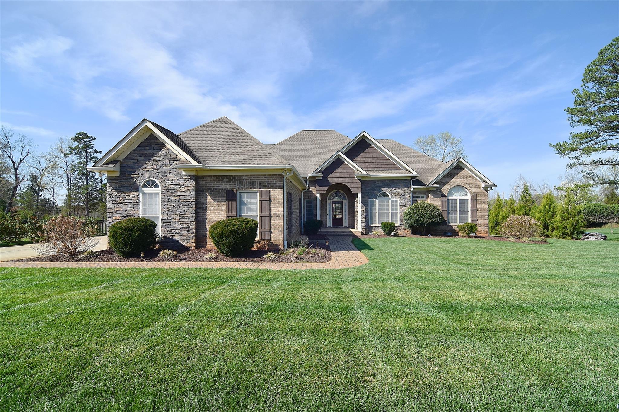 8021 Caliterra Drive Charlotte NC 28227