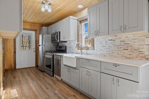 1154 Altapass Highway Spruce Pine NC 28777