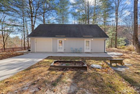 1154 Altapass Highway Spruce Pine NC 28777