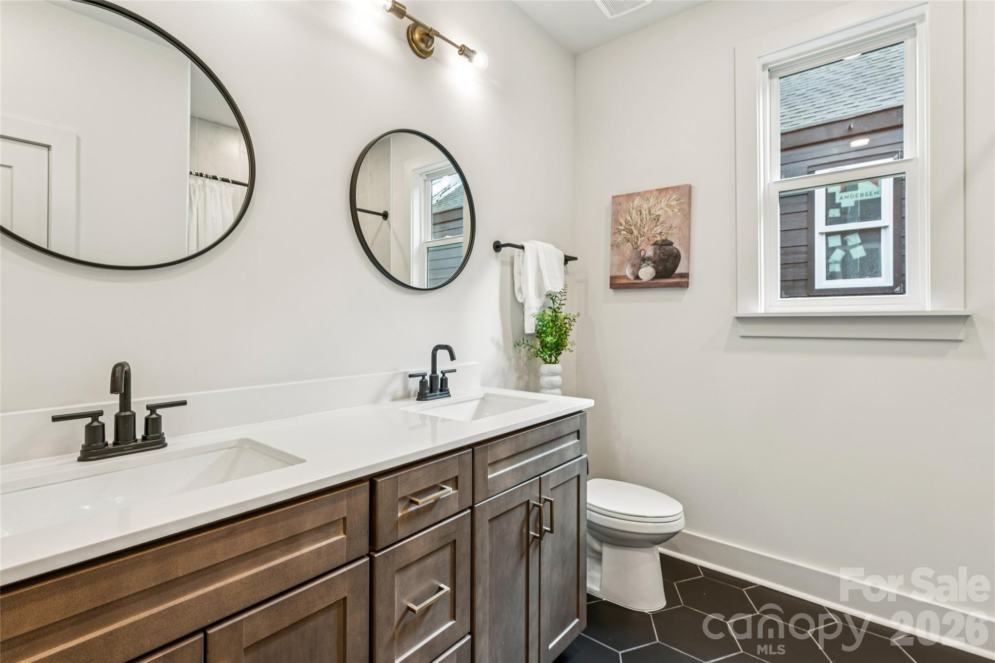 2412 Crestview Drive Charlotte NC 28216