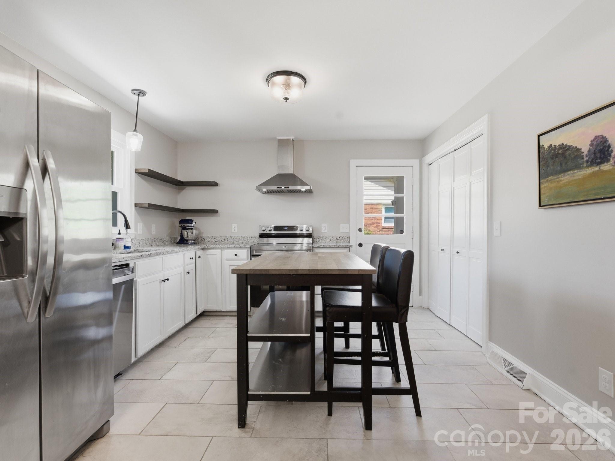 7516 Thorncliff Drive Charlotte NC 28210