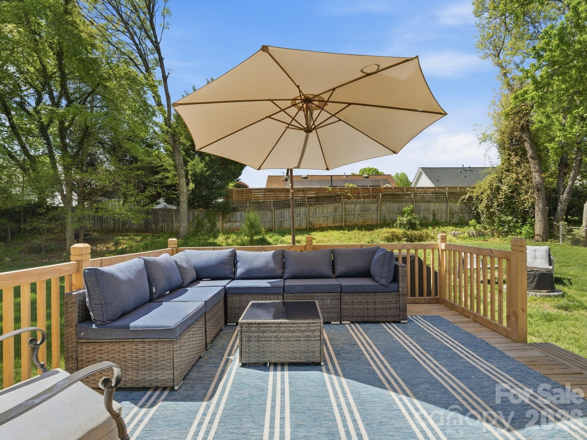 7516 Thorncliff Drive Charlotte NC 28210