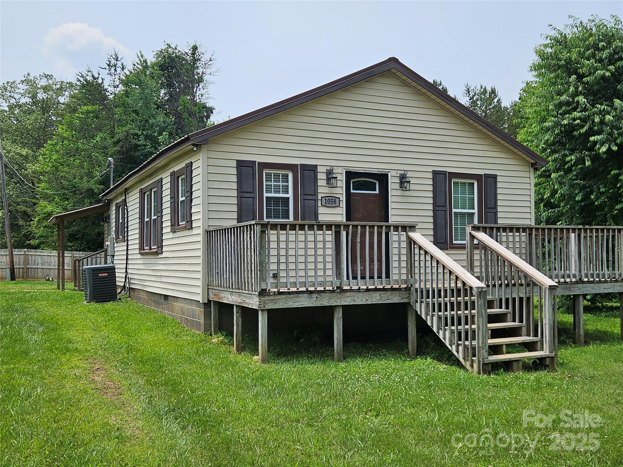 1058 Hunter Street Morganton NC 28655