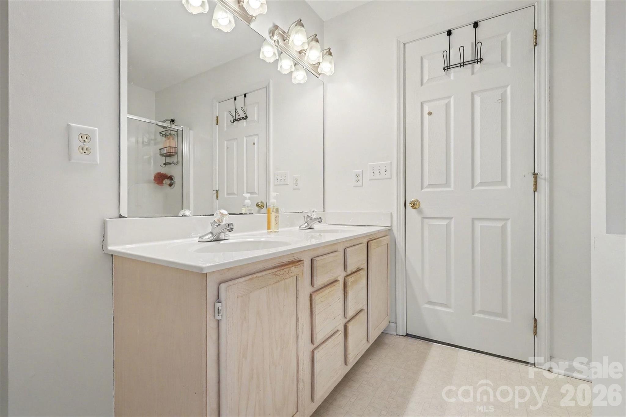 6323 Pine Hollow Drive Charlotte NC 28212