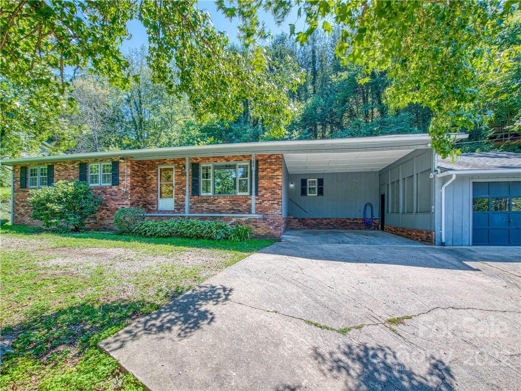 120 Pioneer Drive Waynesville NC 28786