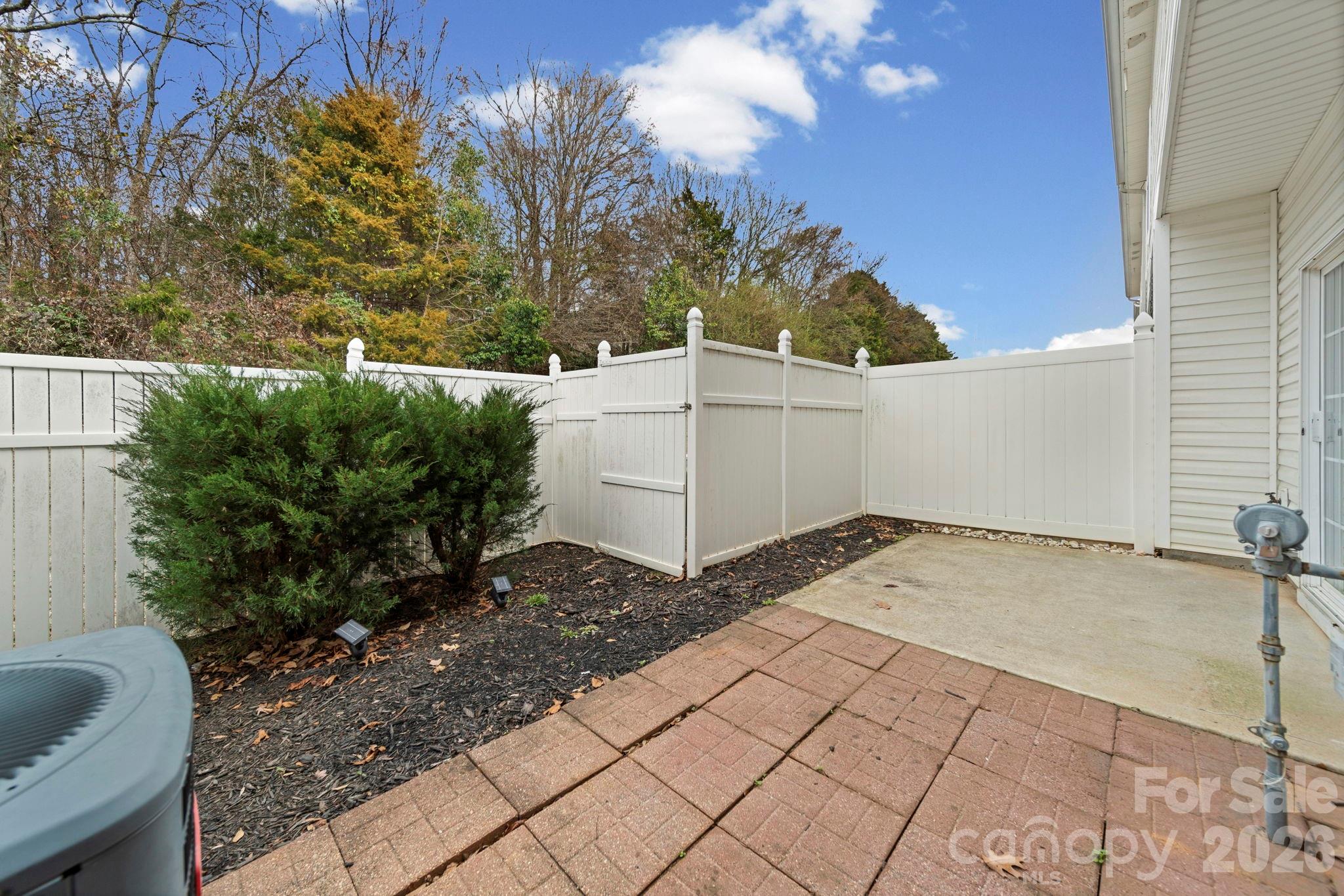 12429 Stratfield Place Circle Pineville NC 28134