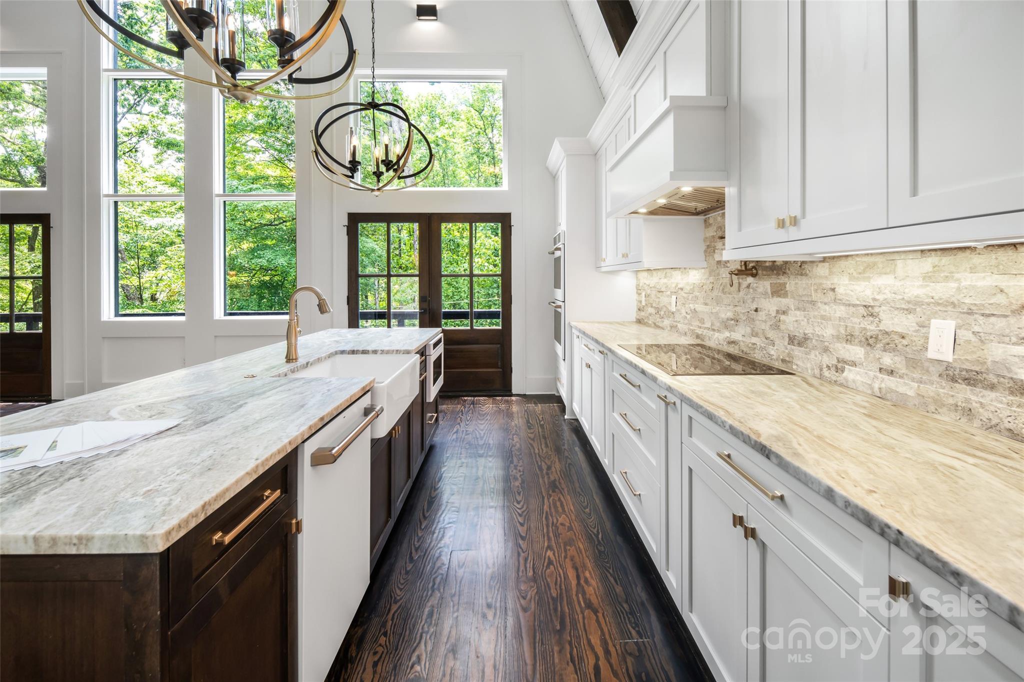 50 Turkey Trot Lane Burnsville NC 28714