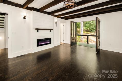 50 Turkey Trot Lane Burnsville NC 28714