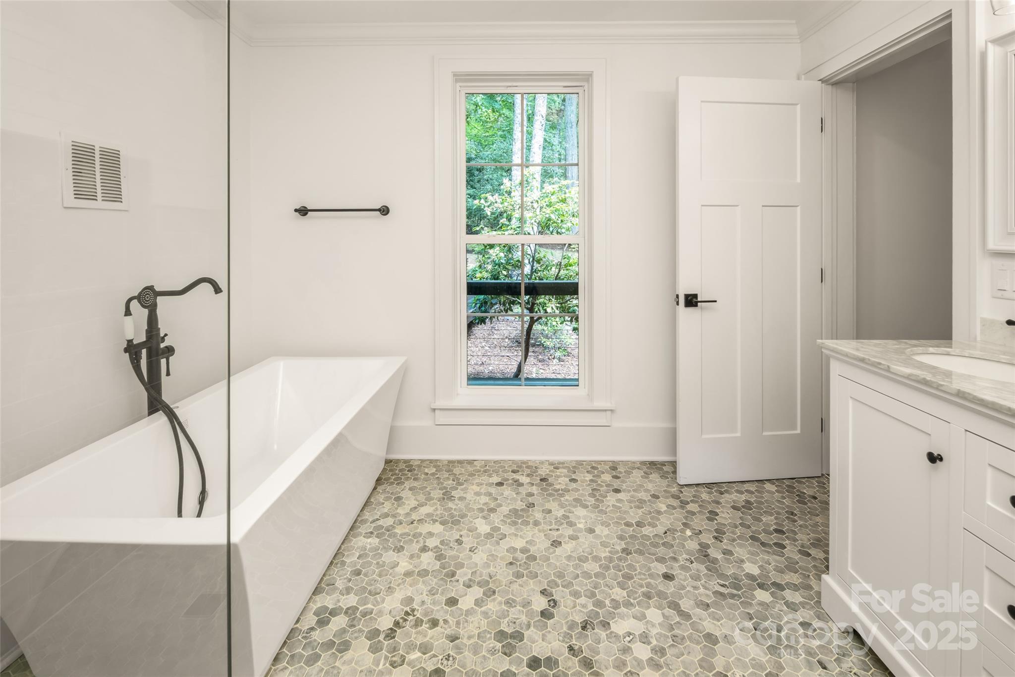 50 Turkey Trot Lane Burnsville NC 28714