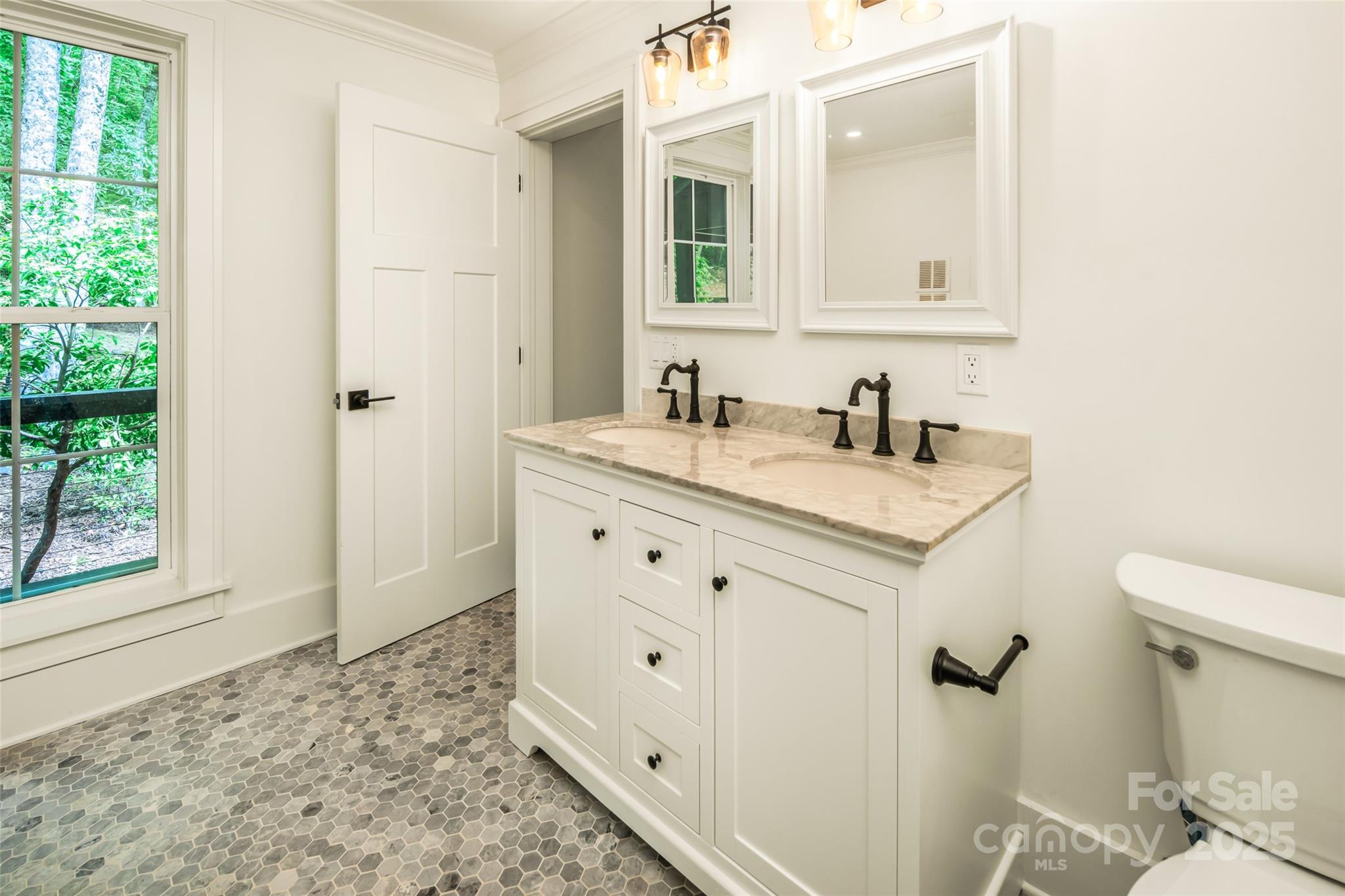 50 Turkey Trot Lane Burnsville NC 28714