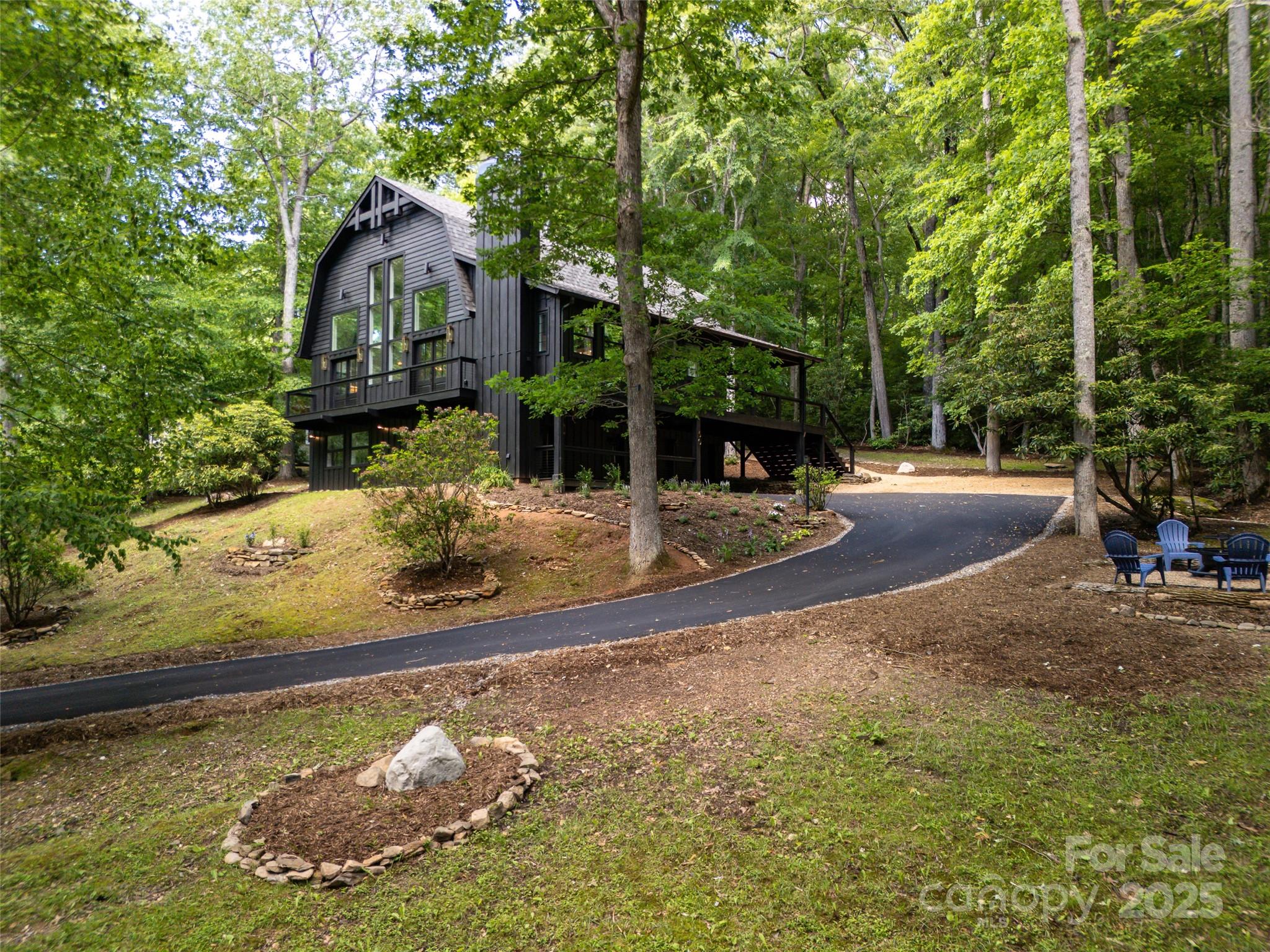 50 Turkey Trot Lane Burnsville NC 28714