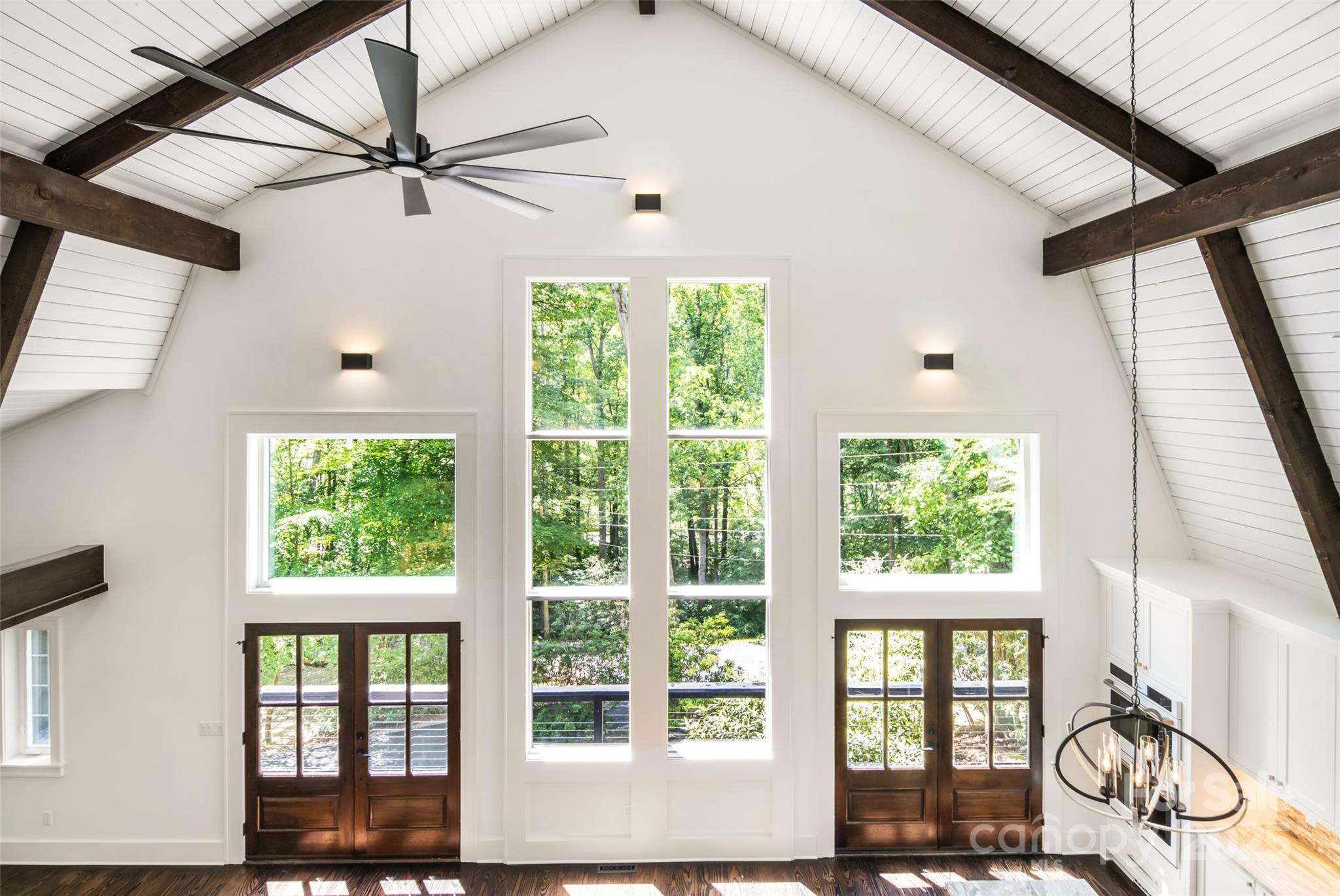 50 Turkey Trot Lane Burnsville NC 28714