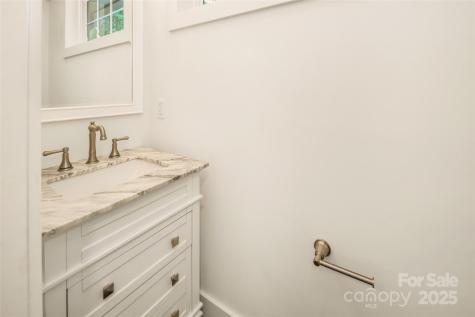 50 Turkey Trot Lane Burnsville NC 28714