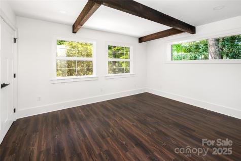 50 Turkey Trot Lane Burnsville NC 28714