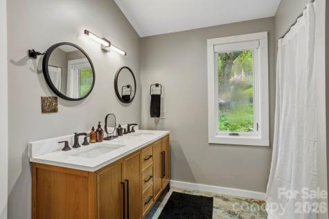 1108 Pine Root Branch Road Bakersville NC 28705