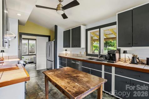 1108 Pine Root Branch Road Bakersville NC 28705